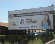 Pain&eacute;is com estrutura met&aacute;lica em qualquer tamanho, com contornos especiais | Campinas | Advance Propaganda